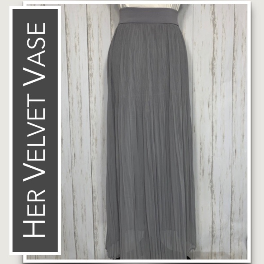 HerVelvetVase “Poetry Pleat” Gray Sheer Maxi Skirt Over Mini Skirt, NWT Small - Picture 3 of 8